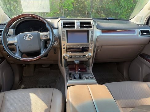Used 2019 Lexus GX 460 Premium AWD/4WD image 8