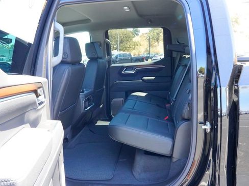 New 2026 GMC Sierra 1500 Denali w/ Technology Package AWD/4WD image 11