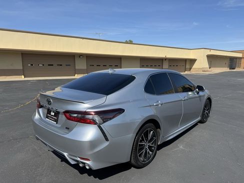Used 2022 Toyota Camry SE w/ Convenience Package image 7