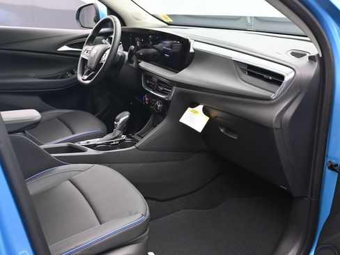 Used 2026 Buick Encore GX Sport Touring image 11