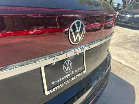 New 2026 Volkswagen Atlas Cross Sport SEL Premium R-Line AWD/4WD image 32