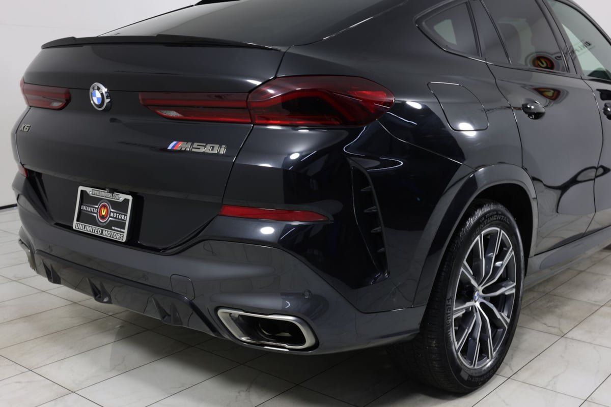 Used 2022 BMW X6 M50i w/ Executive Package AWD/4WD image 44