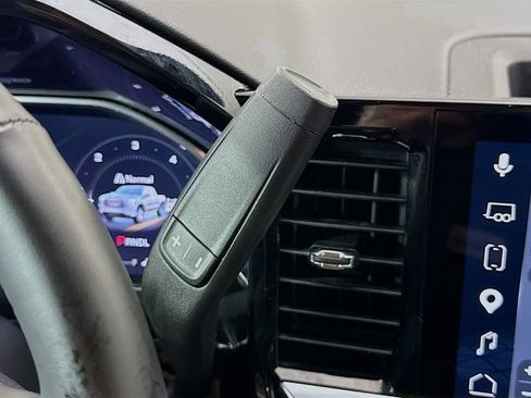 Used 2026 GMC Sierra 1500 Elevation AWD/4WD image 18