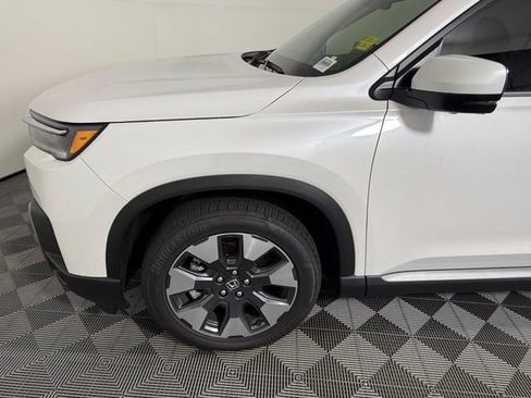 Used 2026 Honda Pilot Elite image 11