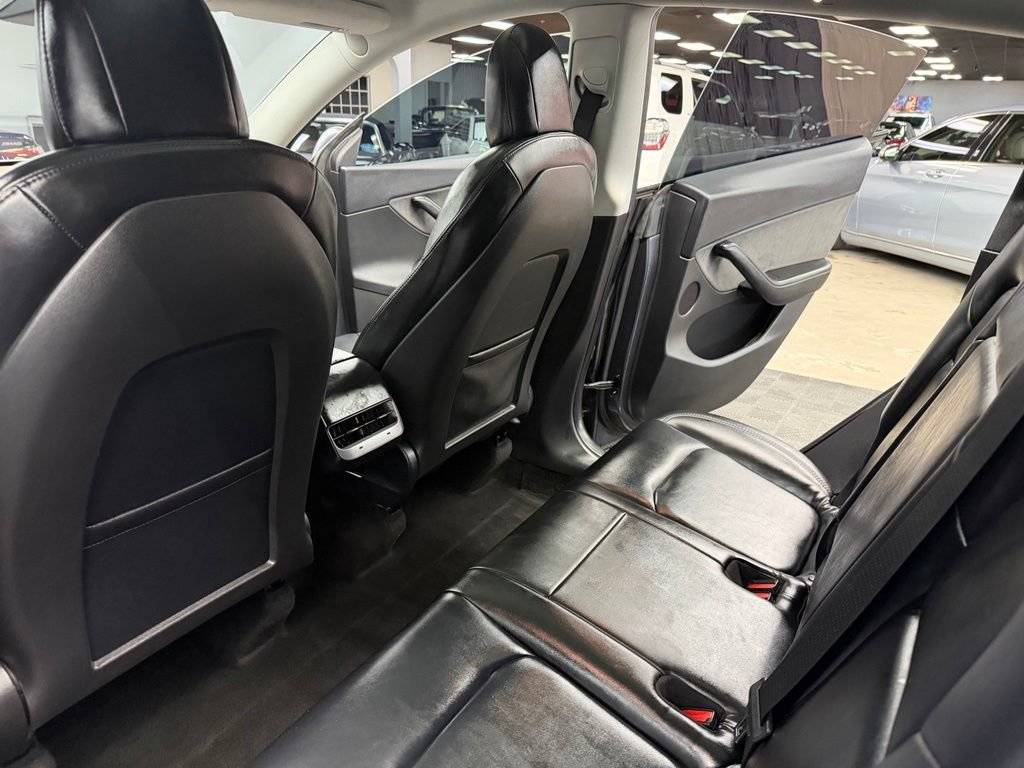 Used 2022 Tesla Model Y Performance AWD/4WD image 37