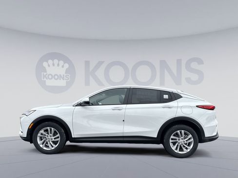 New 2026 Buick Envista Preferred image 2