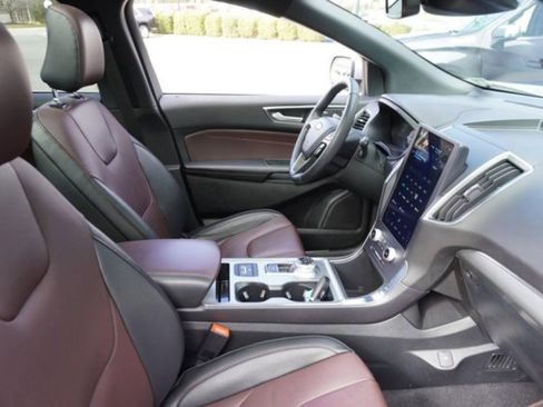 Used 2022 Ford Edge Titanium w/ Equipment Group 301A image 20