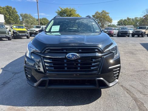Used 2023 Subaru Ascent Onyx Edition image 2