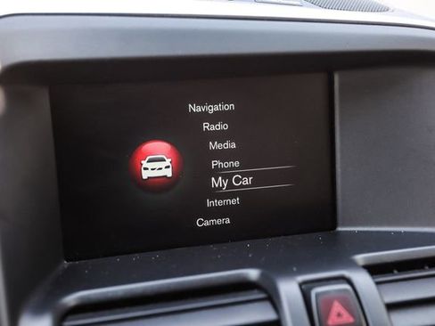 Used 2016 Volvo XC60 T5 Platinum FWD image 31