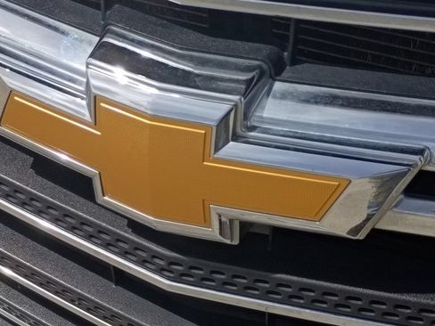 Used 2020 Chevrolet Traverse LT FWD image 15