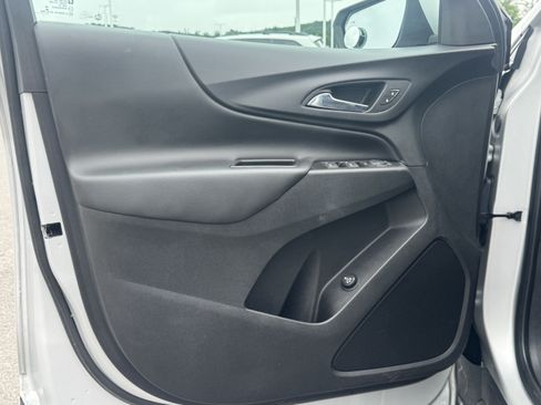 Used 2018 Chevrolet Equinox LT AWD/4WD image 15