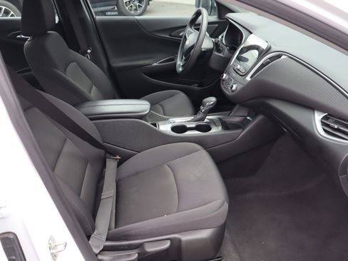 Used 2024 Chevrolet Malibu LT image 36