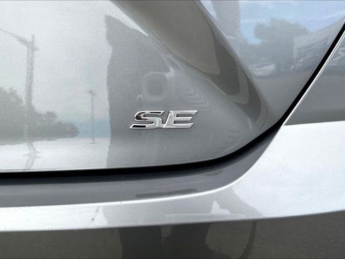 Used 2025 Toyota Camry SE FWD image 31