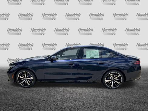 New 2027 BMW 530i xDrive w/ M Sport Package AWD/4WD image 7