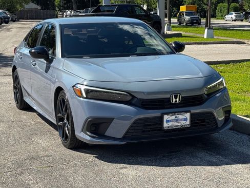 Used 2022 Honda Civic Sport image 2