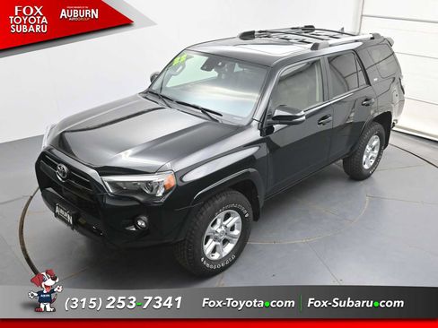 Used 2022 Toyota 4Runner SR5 Premium w/ Moonroof Package AWD/4WD image 34