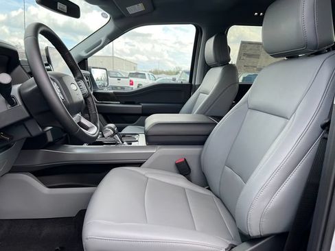 New 2025 Ford F150 Lightning Flash AWD/4WD image 4