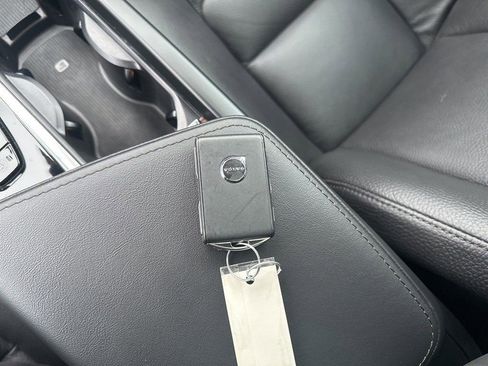 Used 2025 Volvo V60 B5 Cross Country Plus image 26