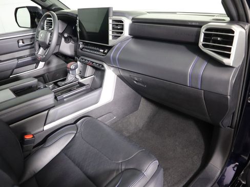 Used 2025 Toyota Sequoia Platinum w/ TRD Off-Road Package image 17