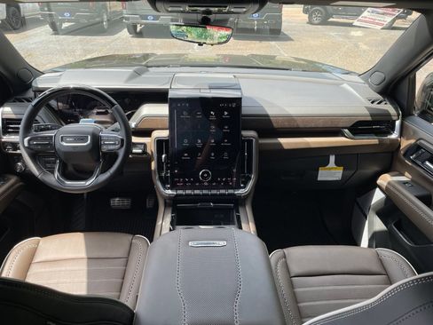 New 2026 GMC Yukon Denali Ultimate AWD/4WD image 33