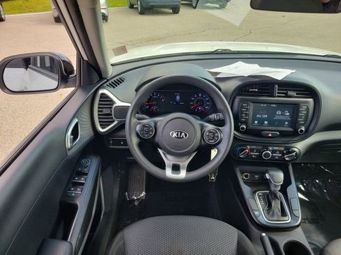 Used 2021 Kia Soul LX FWD image 14