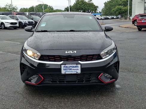 Used 2022 Kia Forte GT-Line w/ GT-Line Technology Package FWD image 2