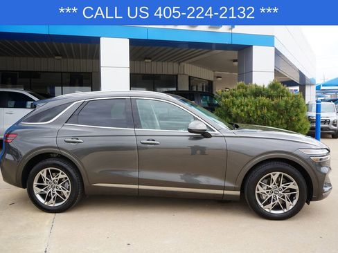 Used 2025 Genesis GV70 2.5T AWD/4WD image 10