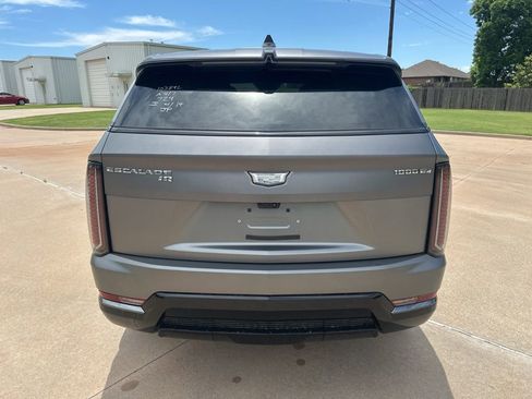 Used 2026 Cadillac Escalade IQ Sport 2 AWD/4WD image 4
