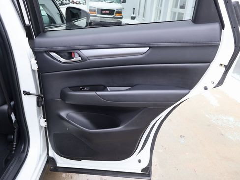 Used 2019 MAZDA CX-5 Touring image 29