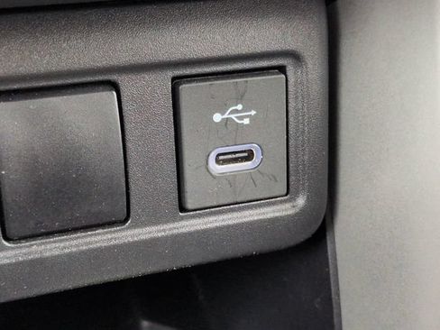 Certified 2025 Toyota Corolla Cross LE FWD image 21