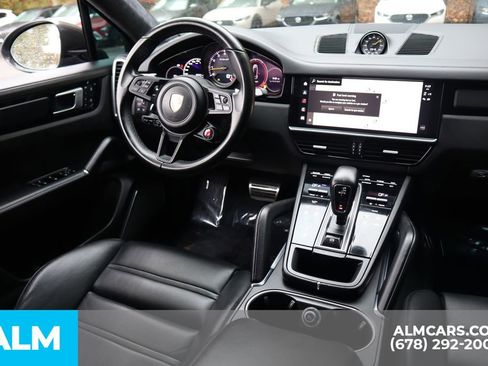 Used 2022 Porsche Cayenne Turbo GT image 28
