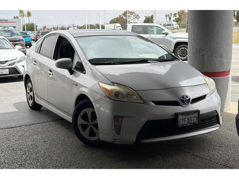 Used 2013 Toyota Prius Three w/ Solar Roof Pkg FWD image 2