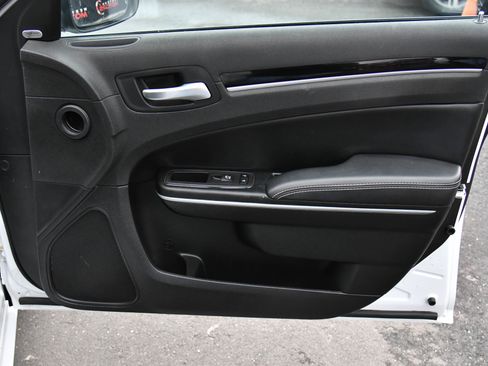 Used 2023 Chrysler 300 S image 43