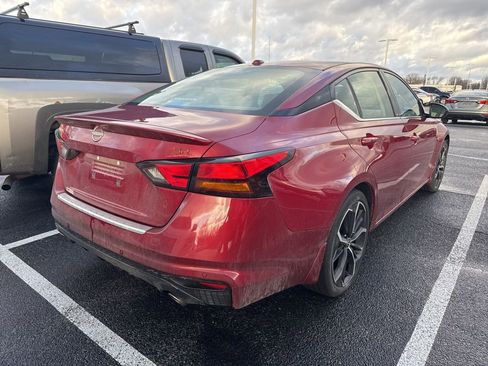Certified 2023 Nissan Altima 2.5 SR image 4