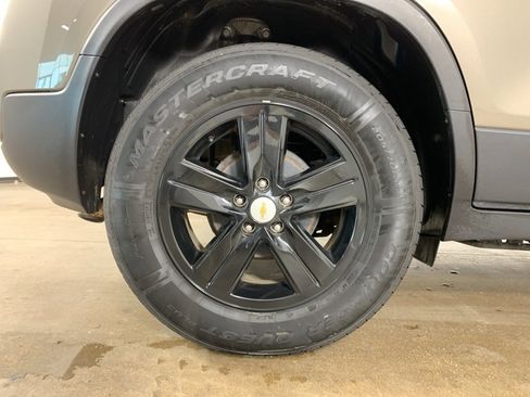 Used 2021 Chevrolet Trax LT image 34
