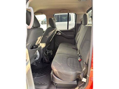 Used 2016 Nissan Frontier PRO-4X AWD/4WD image 9