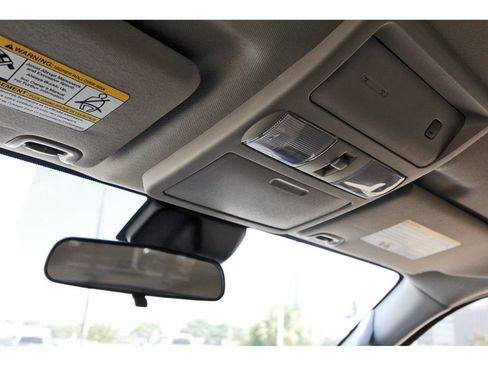 Used 2025 Nissan Frontier SV w/ SV Convenience Package RWD image 25