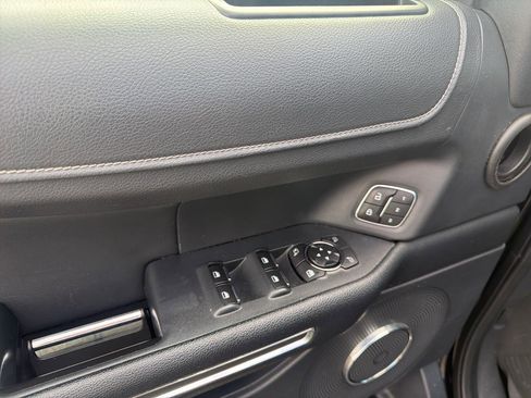 Used 2022 Ford Expedition Max XLT image 15