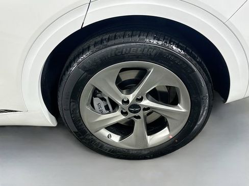 New 2026 Genesis GV70 2.5T Advanced image 23