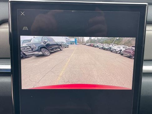 Used 2025 GMC Terrain Elevation w/ Black Edition image 8