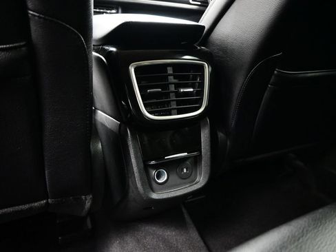 Used 2023 Lincoln Nautilus FWD w/ Premium Package image 34