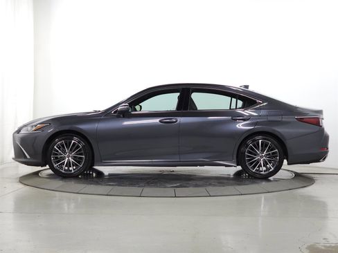 Used 2025 Lexus ES 350 Premium image 4