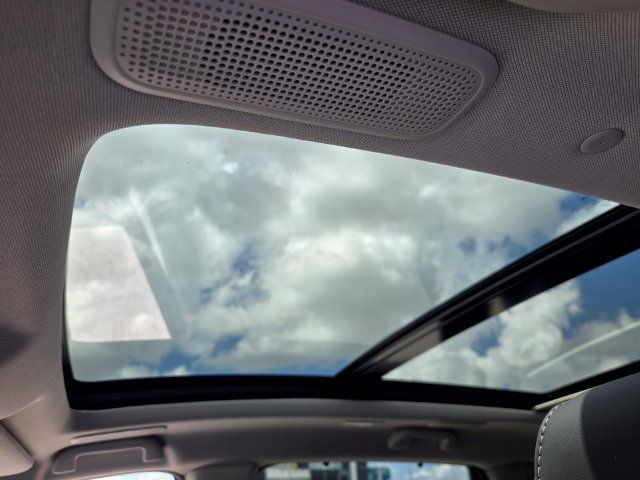 Certified 2026 Acura MDX w/ Technology Package FWD image 17