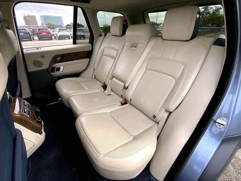Used 2019 Land Rover Range Rover HSE image 19