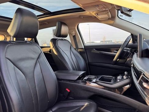 Used 2022 Lincoln Nautilus Reserve w/ Equipment Group 201A image 20