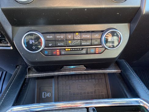 Used 2021 Ford Expedition Max Limited image 39