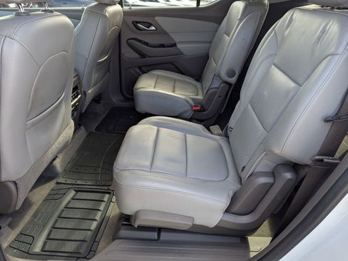 Used 2018 Chevrolet Traverse LT w/ LPO, 'HIT The Road' Package image 20