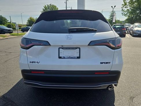 New 2027 Honda HR-V Sport image 5