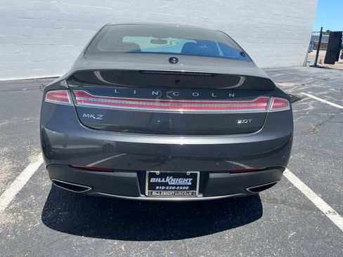 Used 2017 Lincoln MKZ Reserve FWD image 5