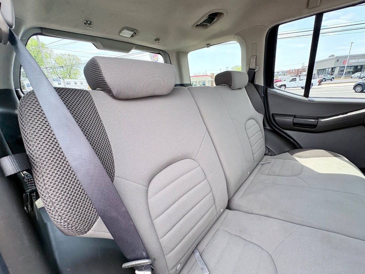 Used 2005 Nissan Xterra SE AWD/4WD image 29